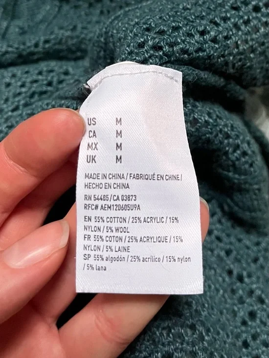 3 Knit Sweaters - Picture 9 of 9